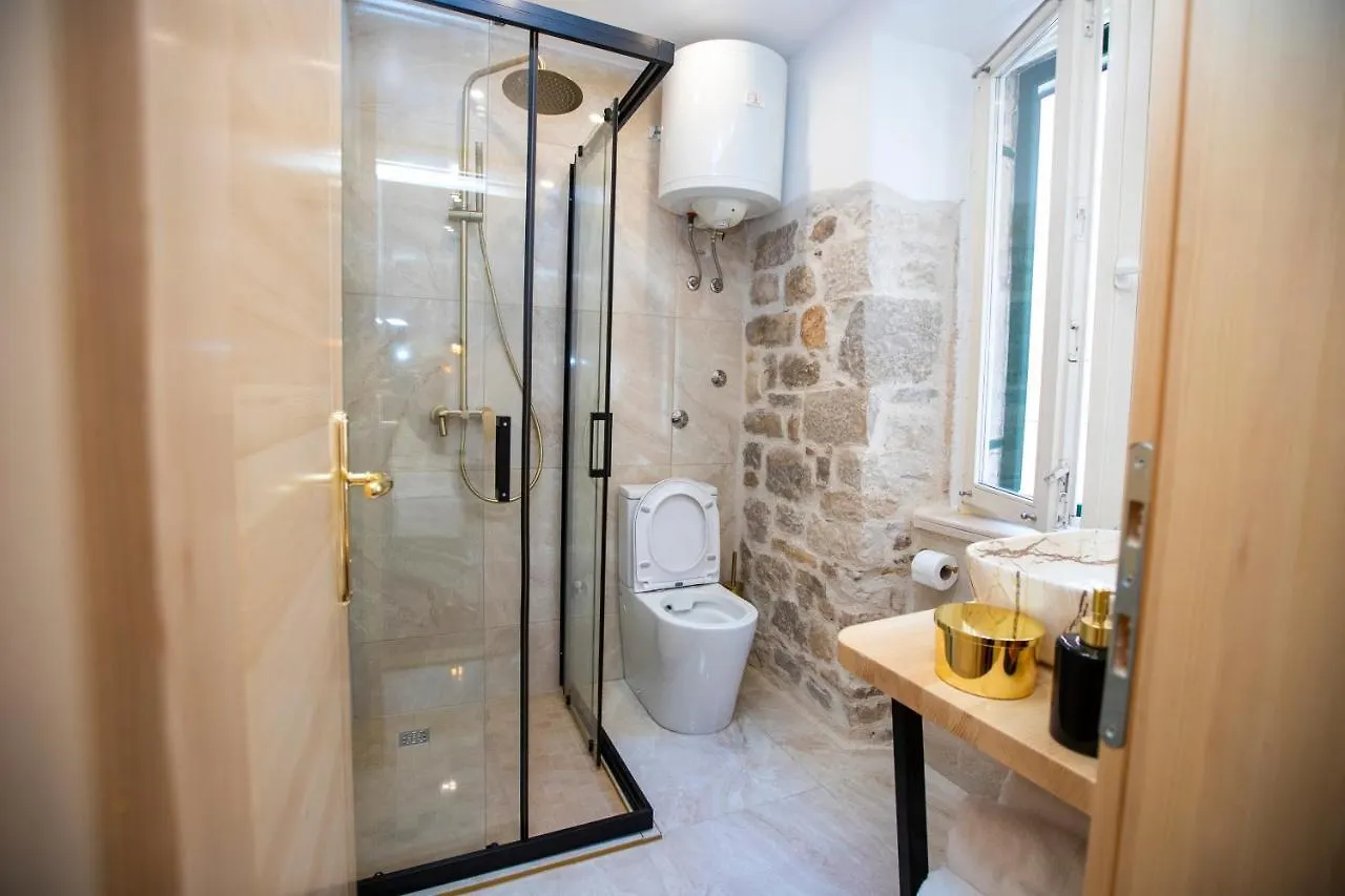 Ideal Rooms #2 Split